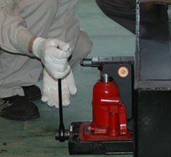 精密機械組裝時微調(diào)整